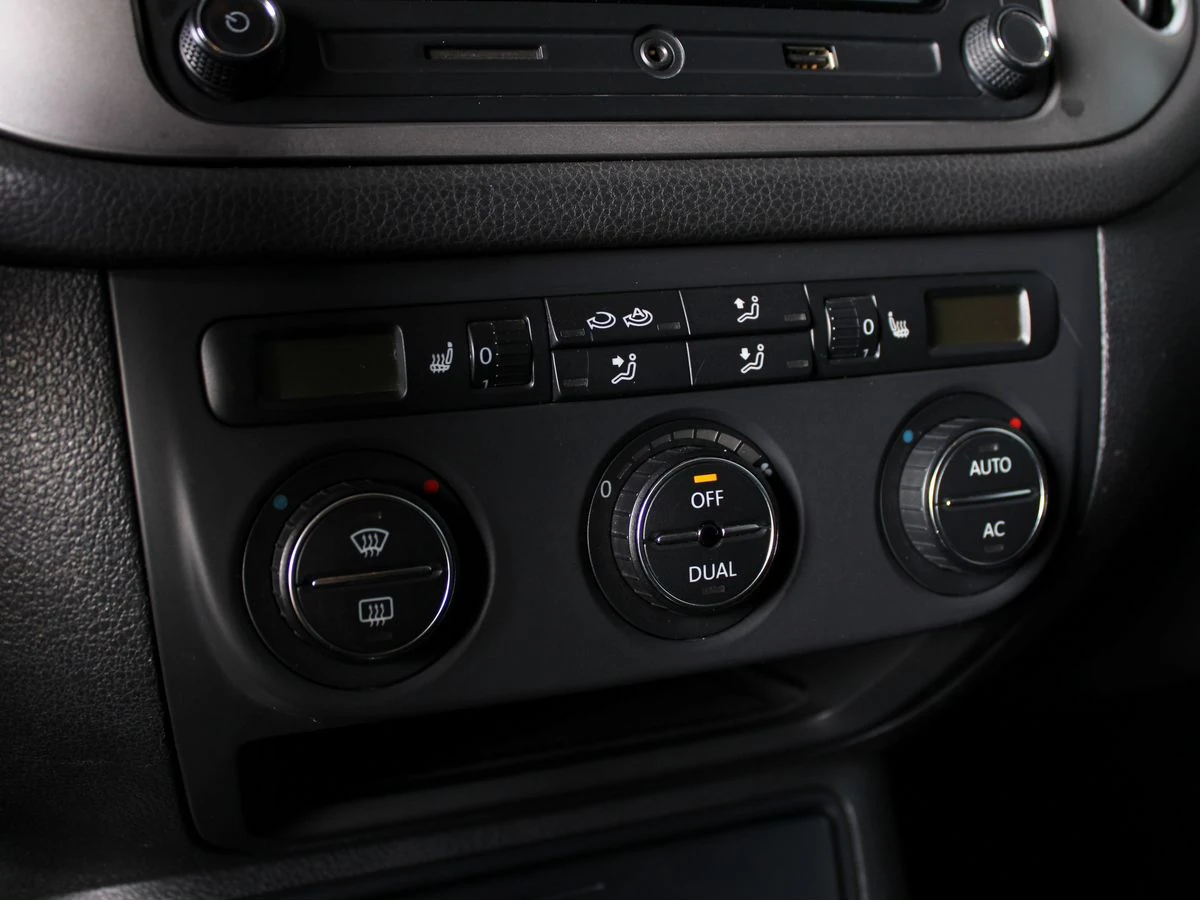 Volkswagen Tiguan, 2009г, полный привод, автомат