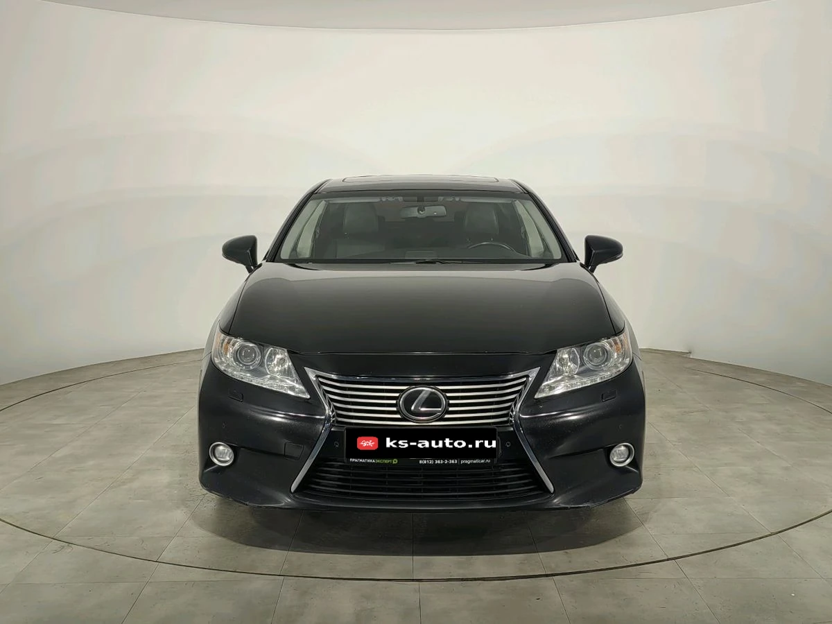 Lexus ES, 2015г, передний привод, автомат