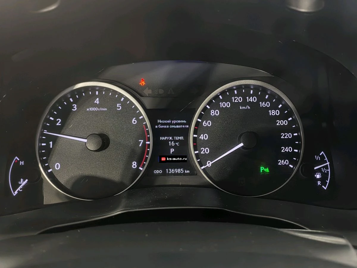 Lexus ES, 2015г, передний привод, автомат