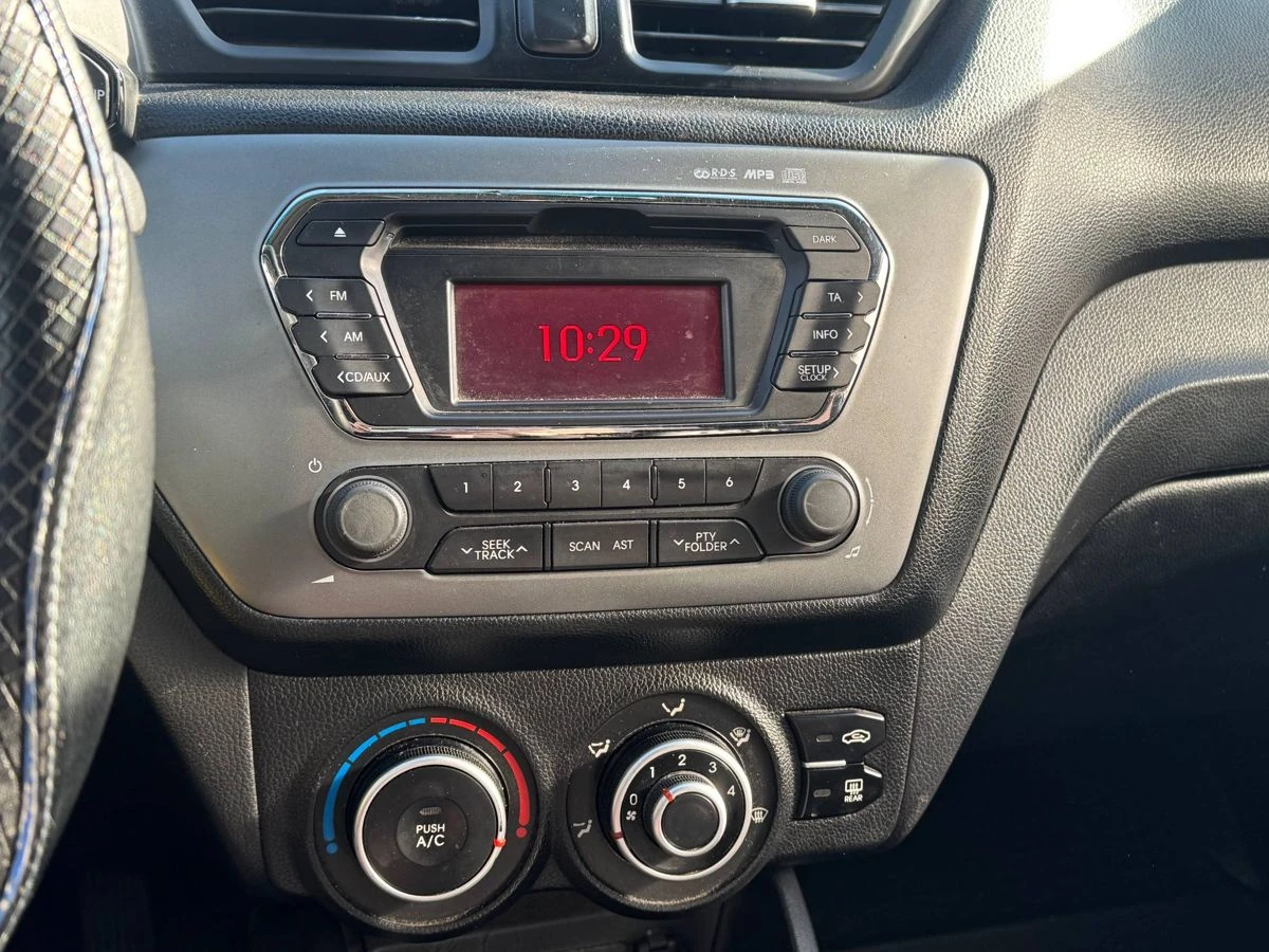 Kia Rio, 2015г, передний привод, механика