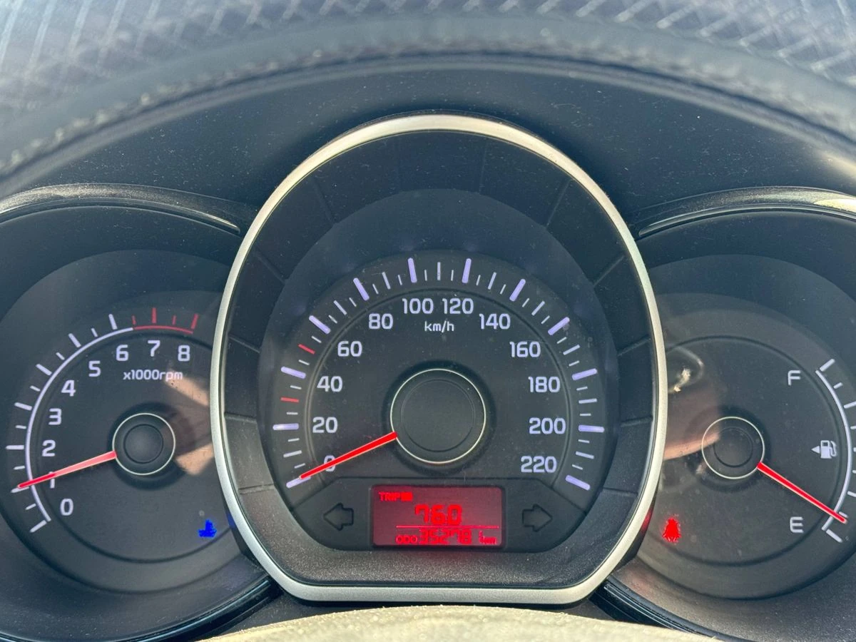 Kia Rio, 2015г, передний привод, механика