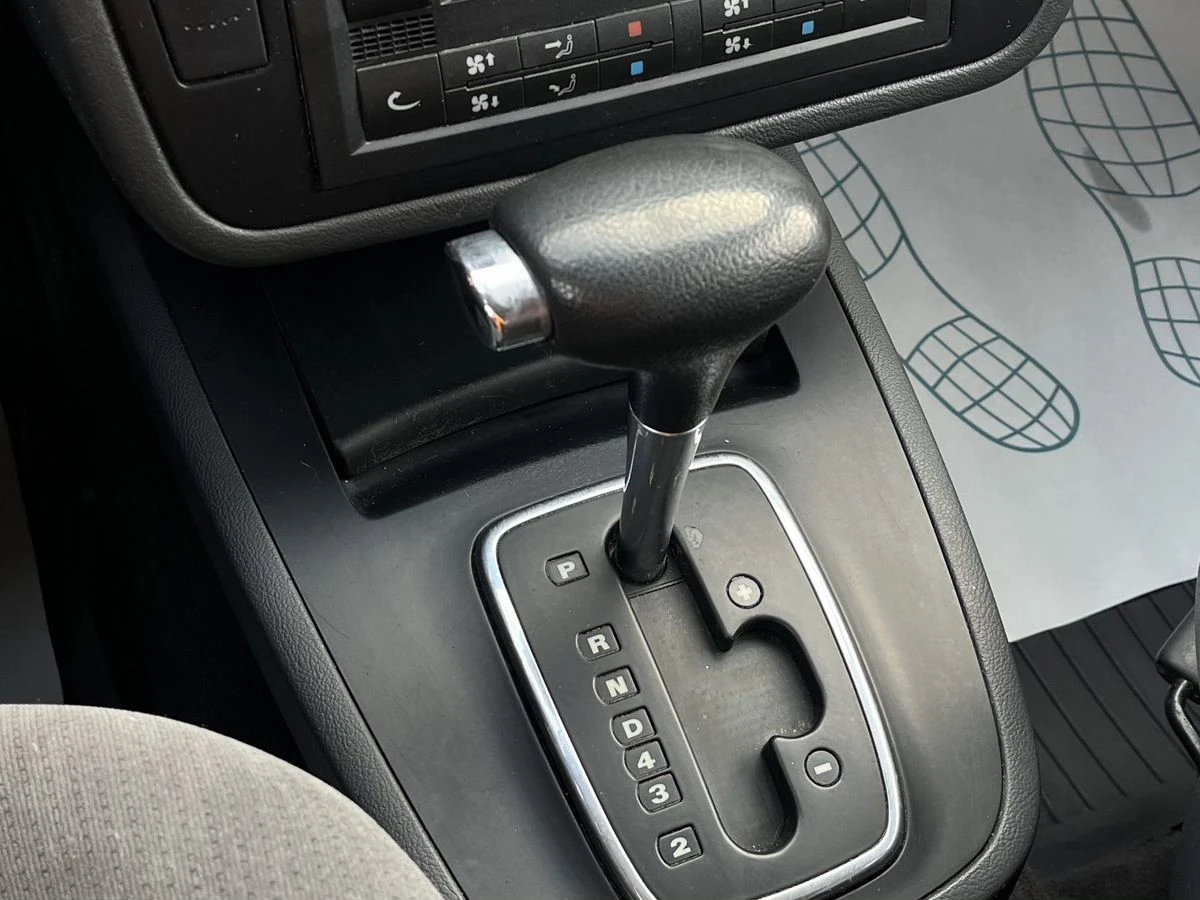 Volkswagen Sharan, 2003г, передний привод, автомат