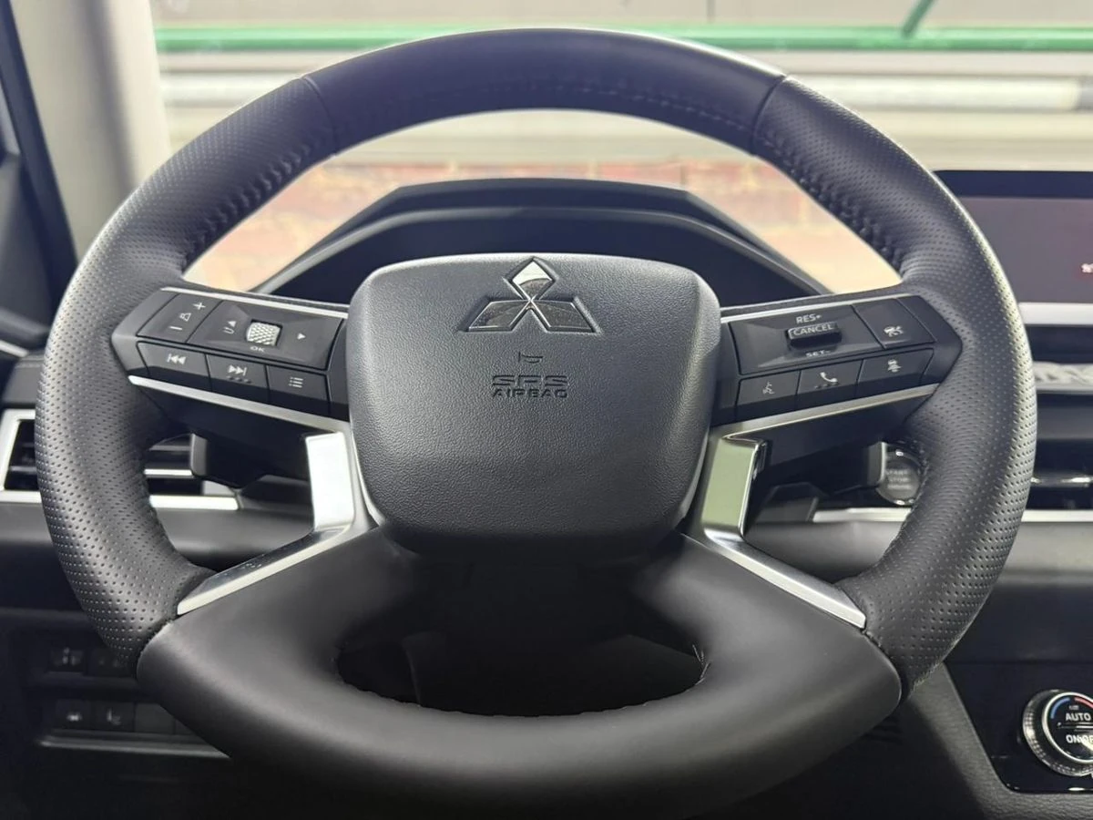 Mitsubishi Outlander, 2023г, полный привод, вариатор