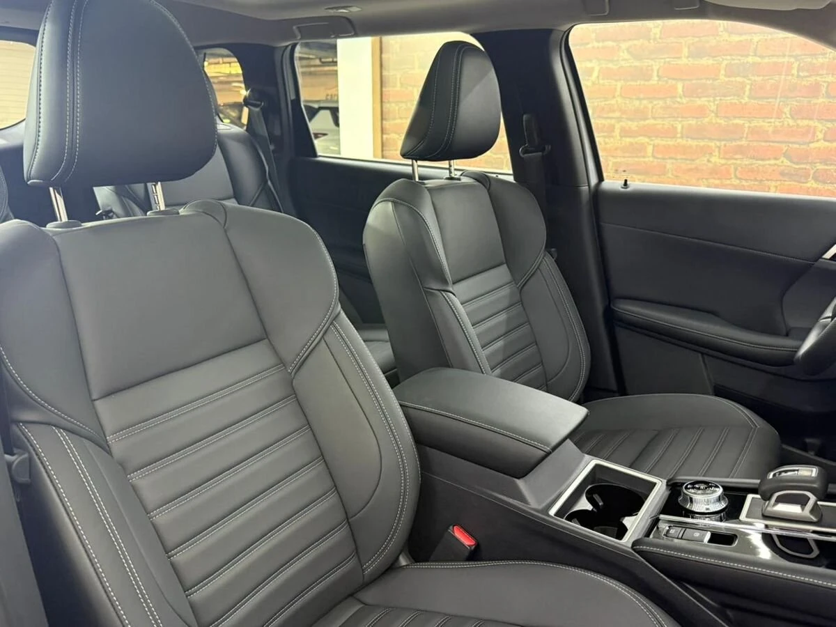 Mitsubishi Outlander, 2023г, полный привод, вариатор