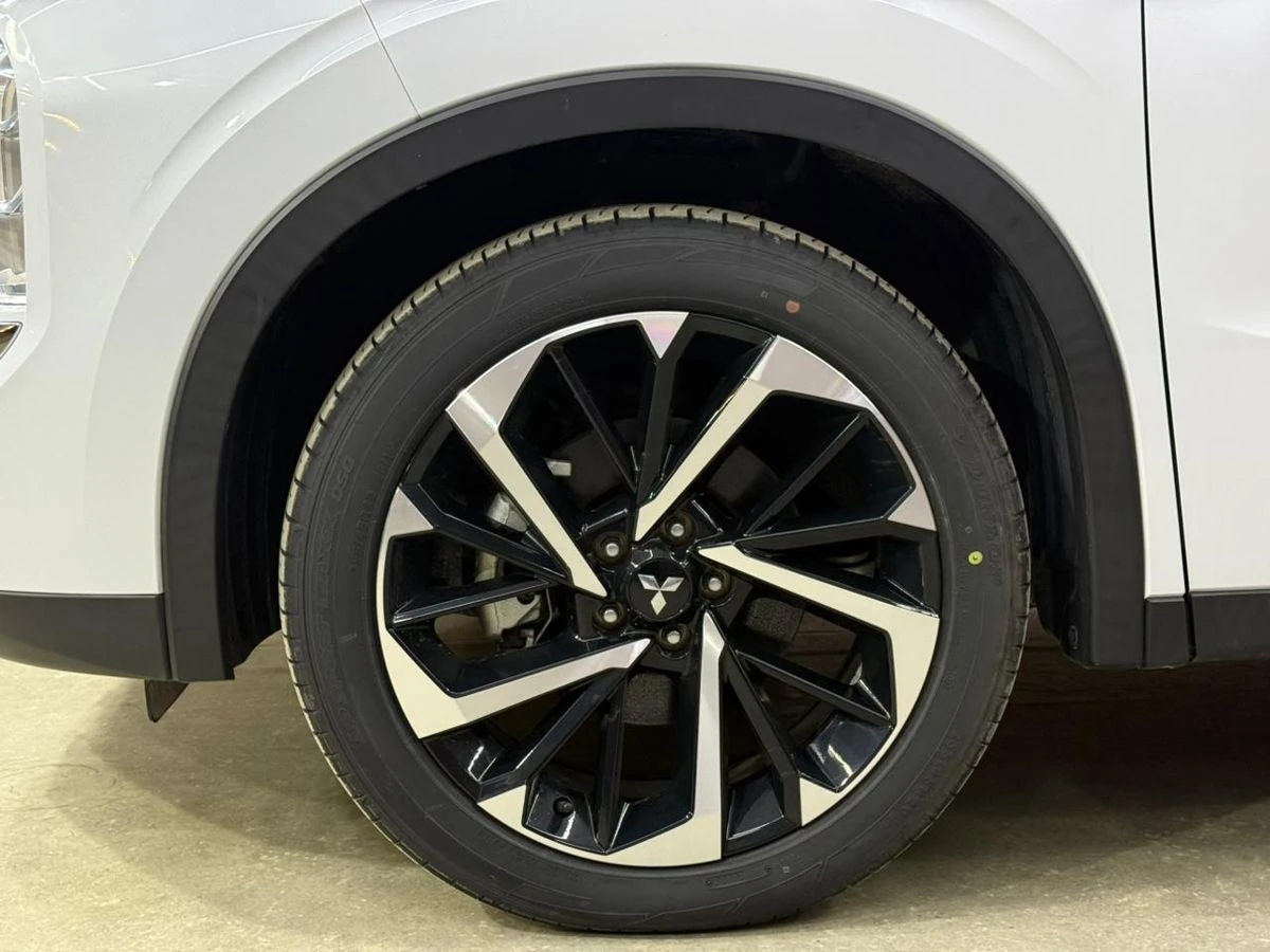 Mitsubishi Outlander, 2023г, полный привод, вариатор