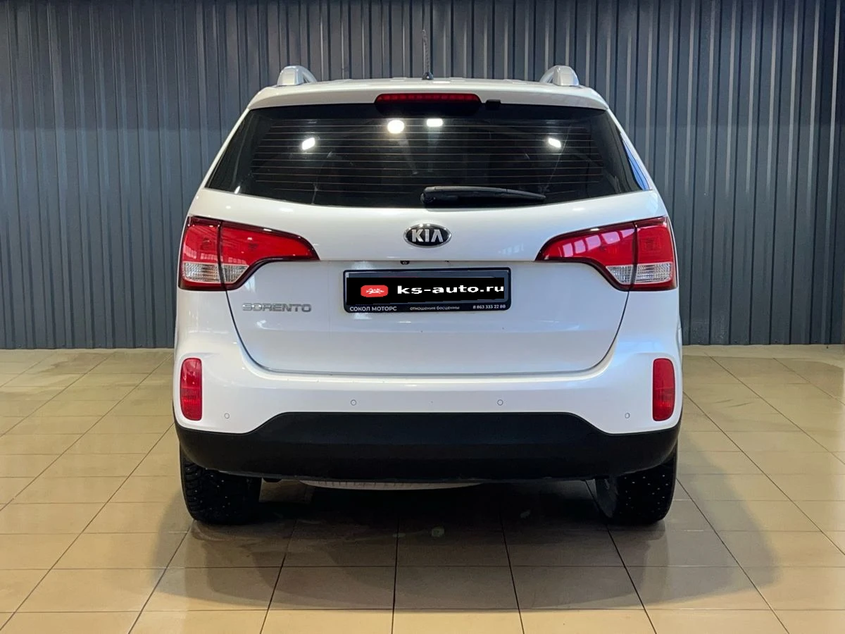 Kia Sorento, 2015г, полный привод, автомат