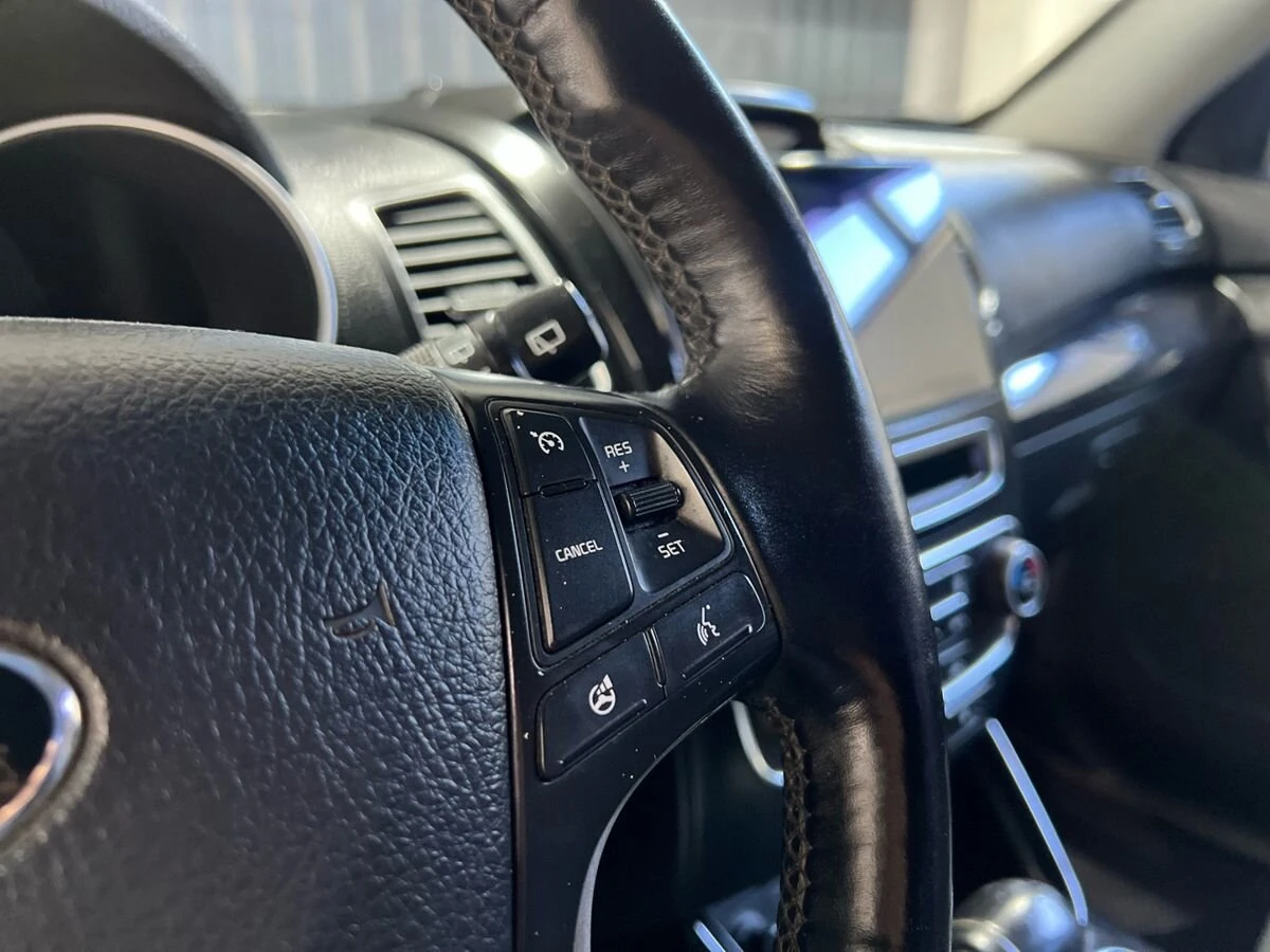 Kia Sorento, 2015г, полный привод, автомат