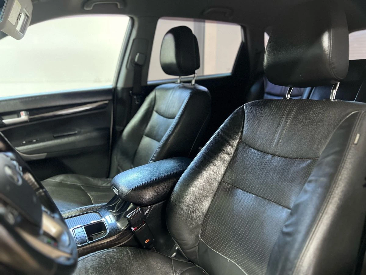 Kia Sorento, 2015г, полный привод, автомат