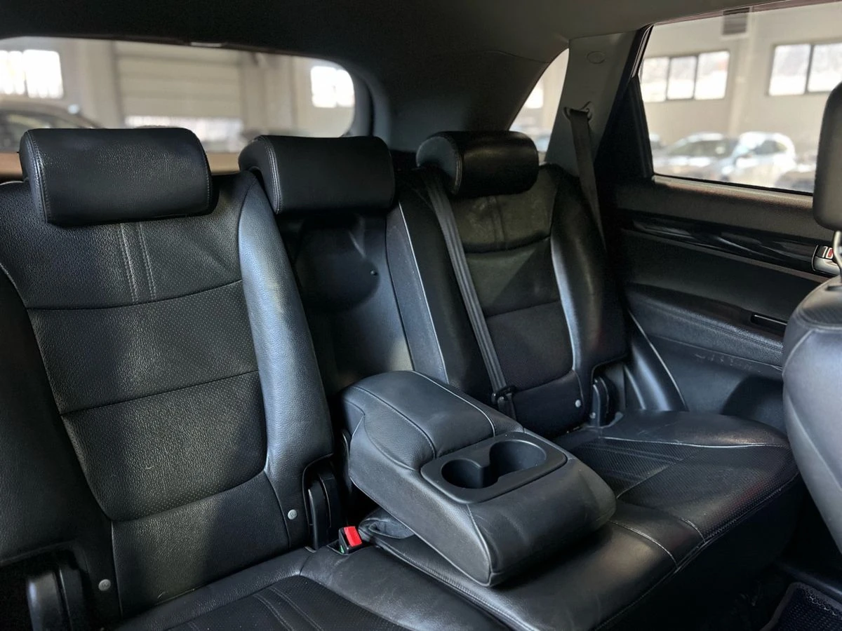 Kia Sorento, 2015г, полный привод, автомат