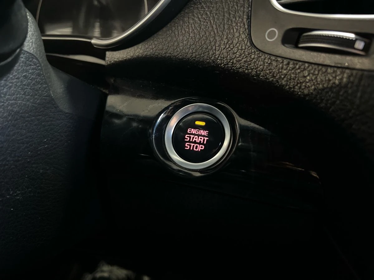 Kia Sorento, 2015г, полный привод, автомат