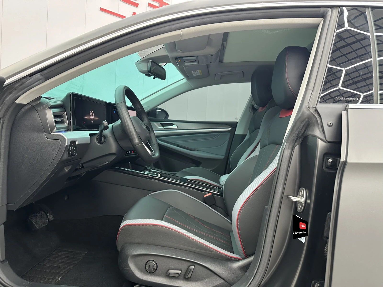 Volkswagen Lamando, 2022г, передний привод, робот