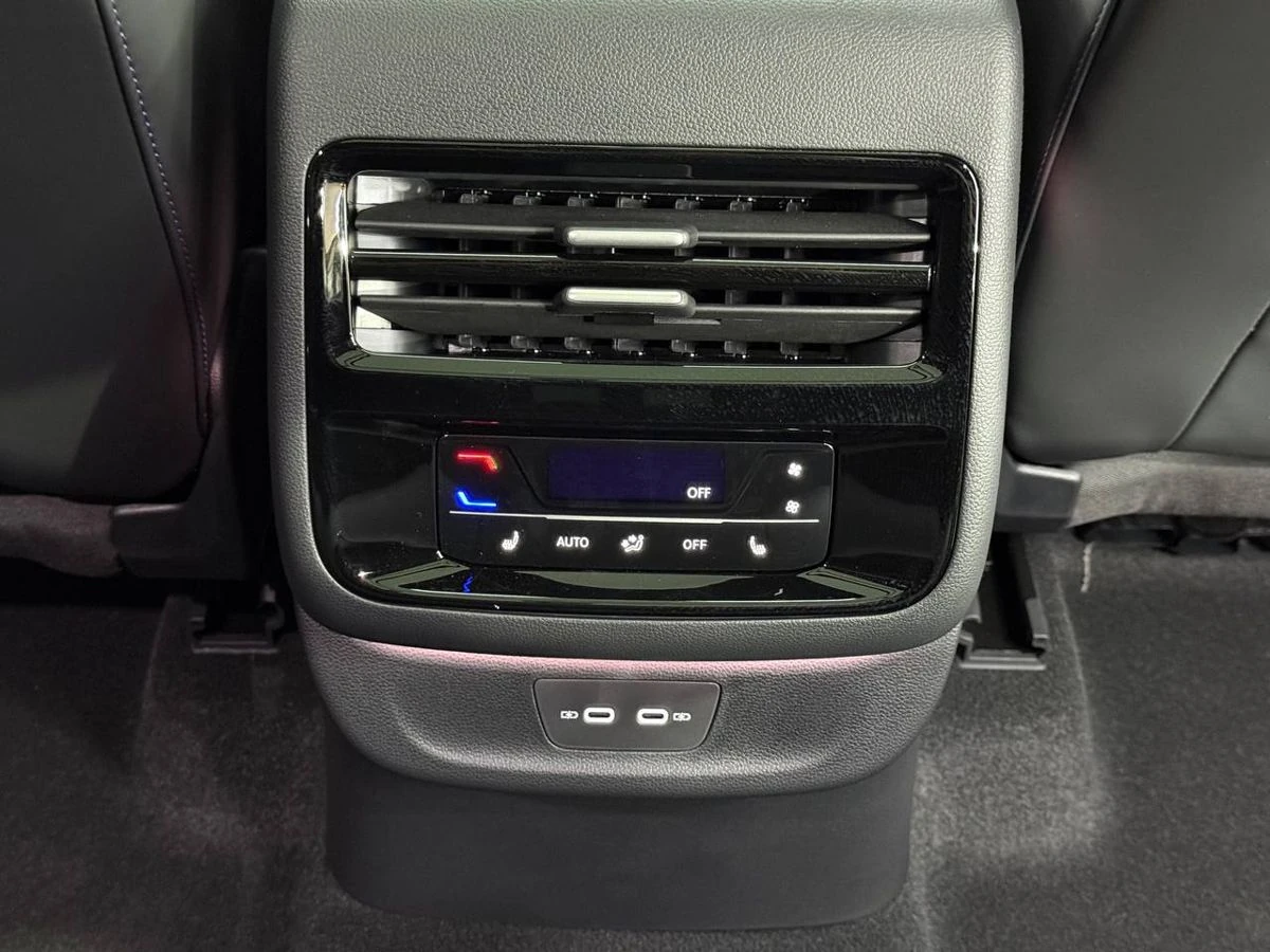 Volkswagen Teramont, 2026г, полный привод, робот