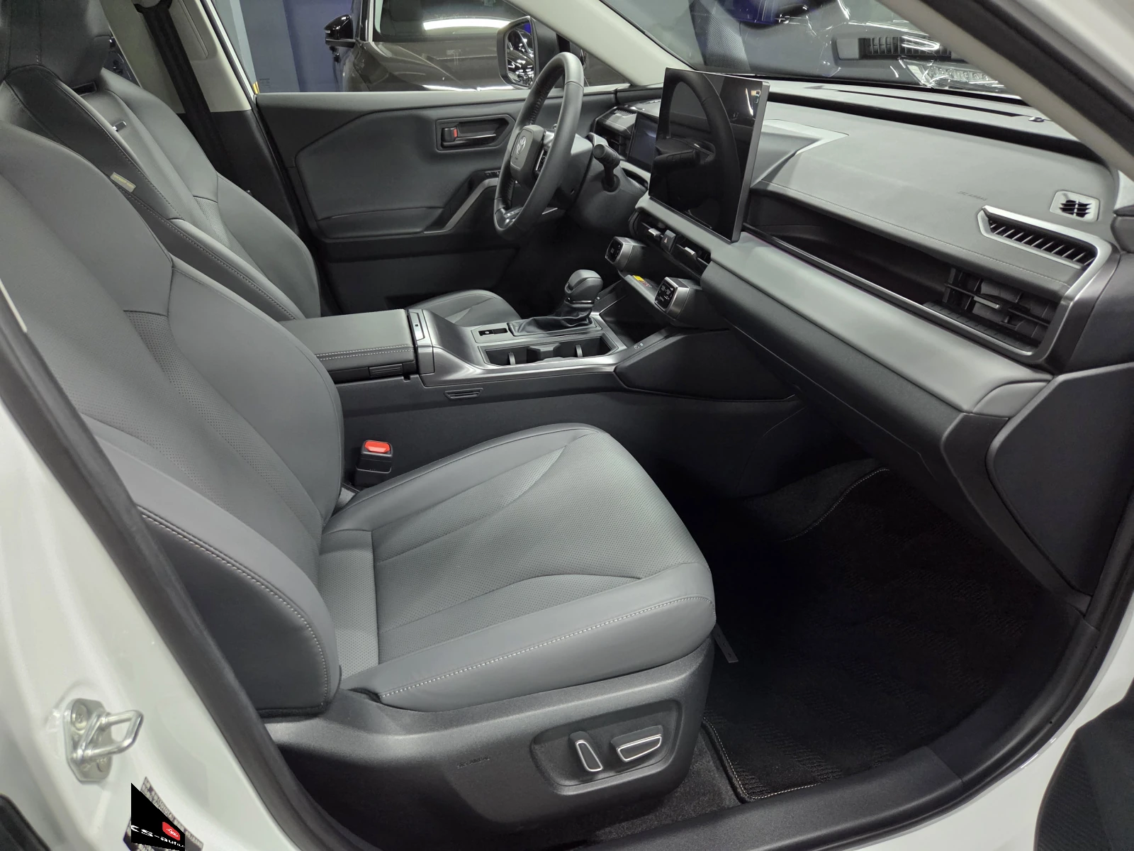 Toyota RAV4, 2026г, полный привод, вариатор