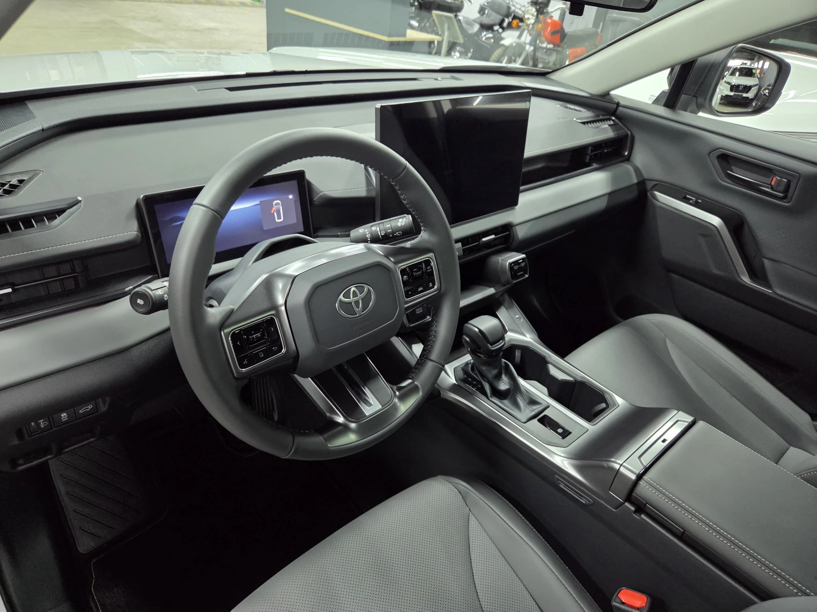 Toyota RAV4, 2026г, полный привод, вариатор