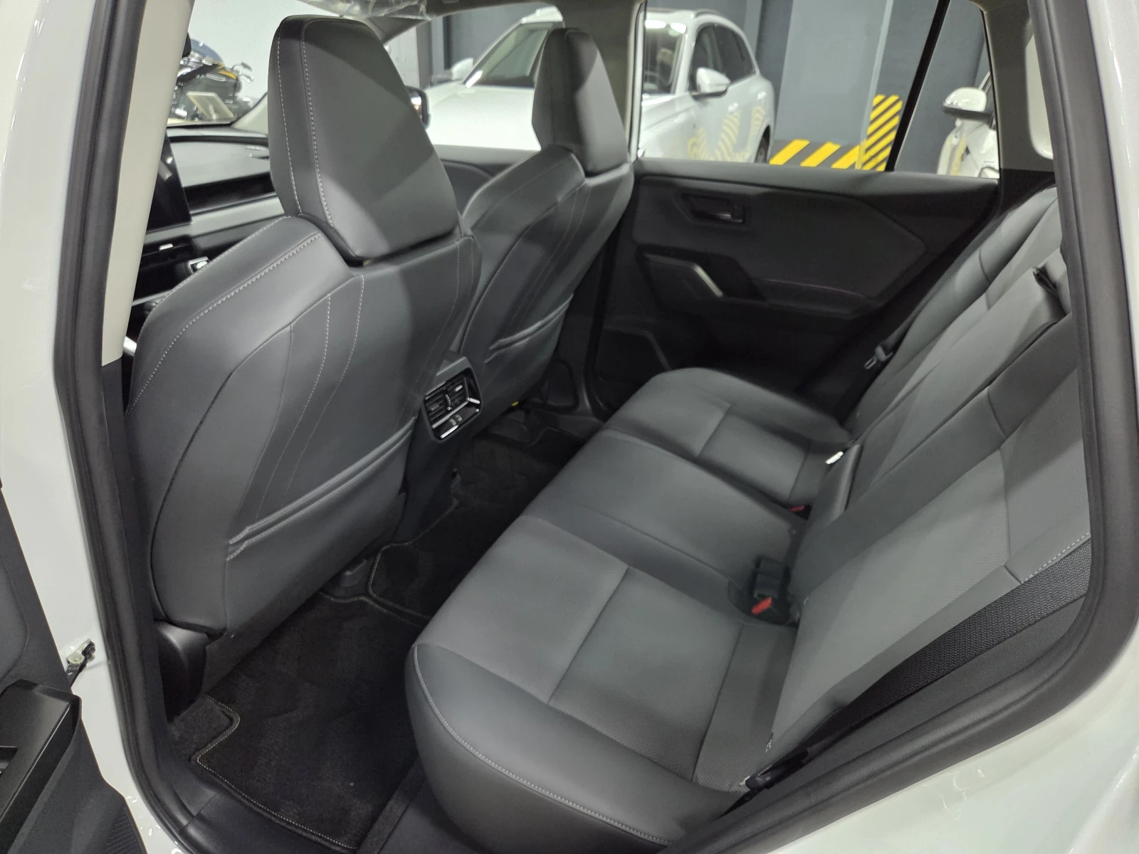 Toyota RAV4, 2026г, полный привод, вариатор