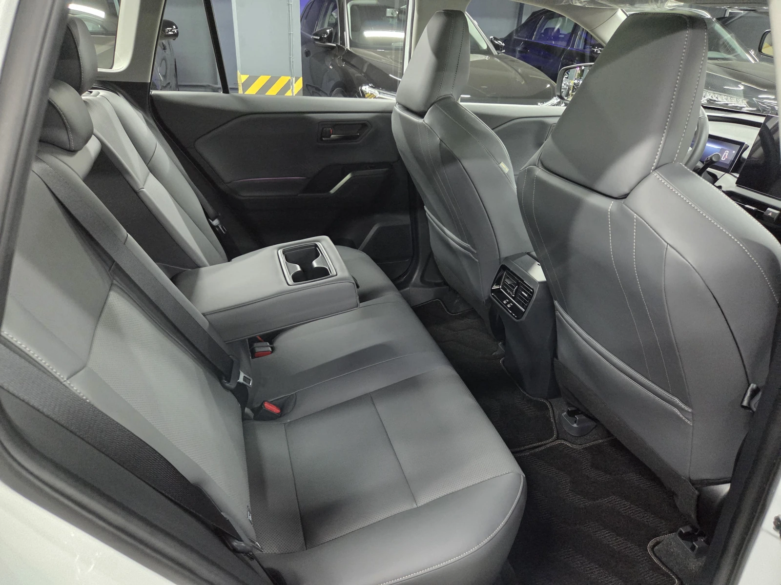 Toyota RAV4, 2026г, полный привод, вариатор