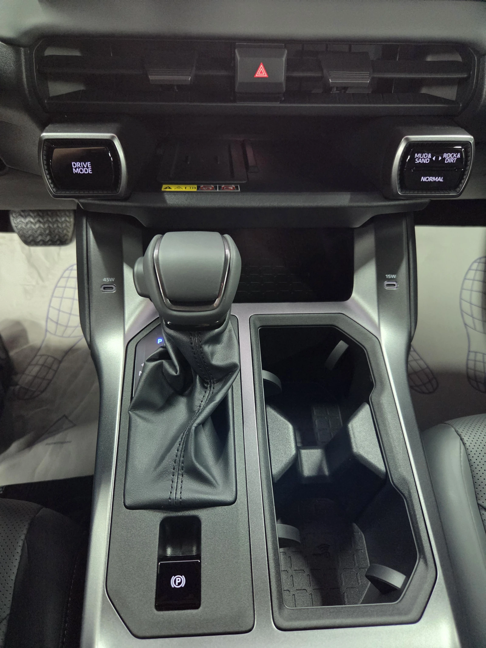 Toyota RAV4, 2026г, полный привод, вариатор