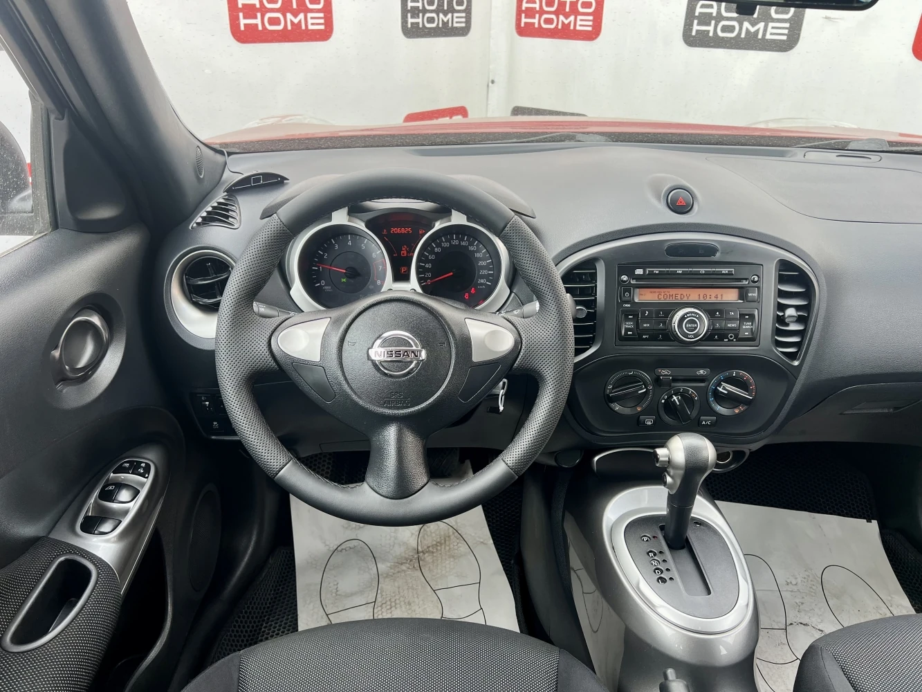 Nissan Juke, 2013г, передний привод, вариатор