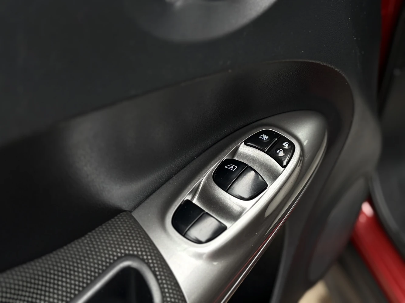 Nissan Juke, 2013г, передний привод, вариатор