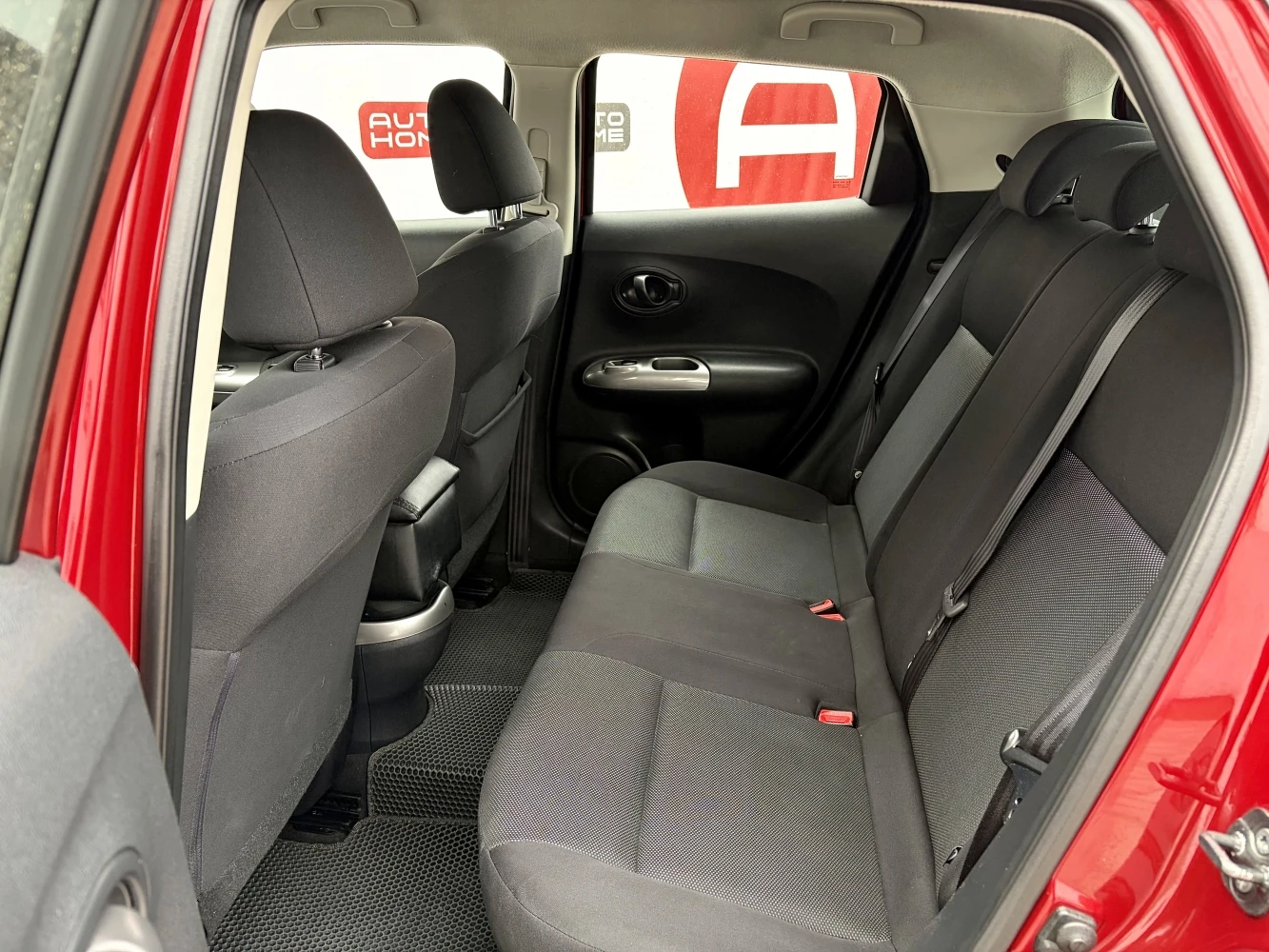Nissan Juke, 2013г, передний привод, вариатор