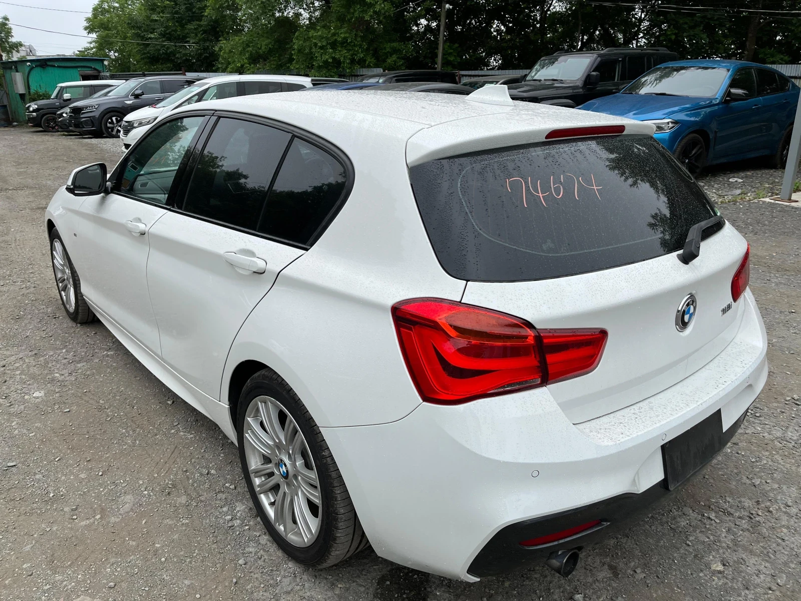 BMW 1 серии, 2017г, задний привод, автомат