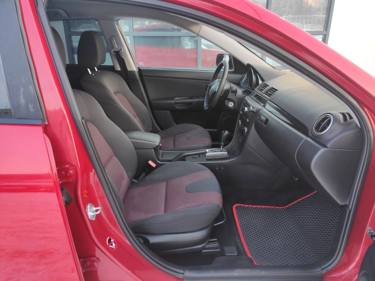 Mazda 3, 2006г, передний привод, автомат