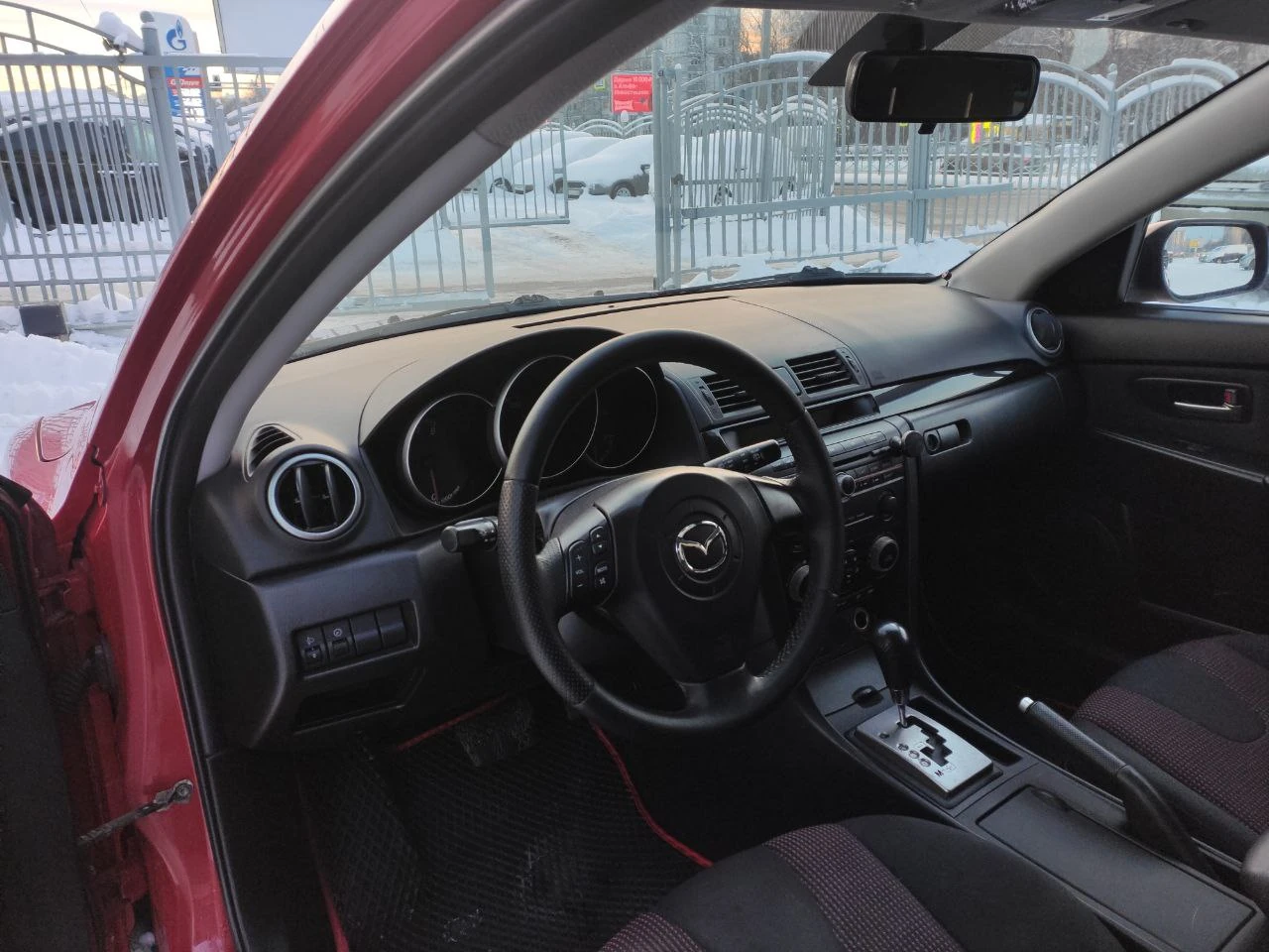 Mazda 3, 2006г, передний привод, автомат