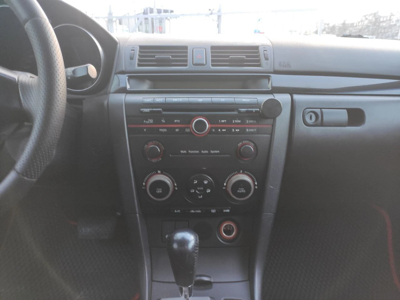 Mazda 3, 2006г, передний привод, автомат