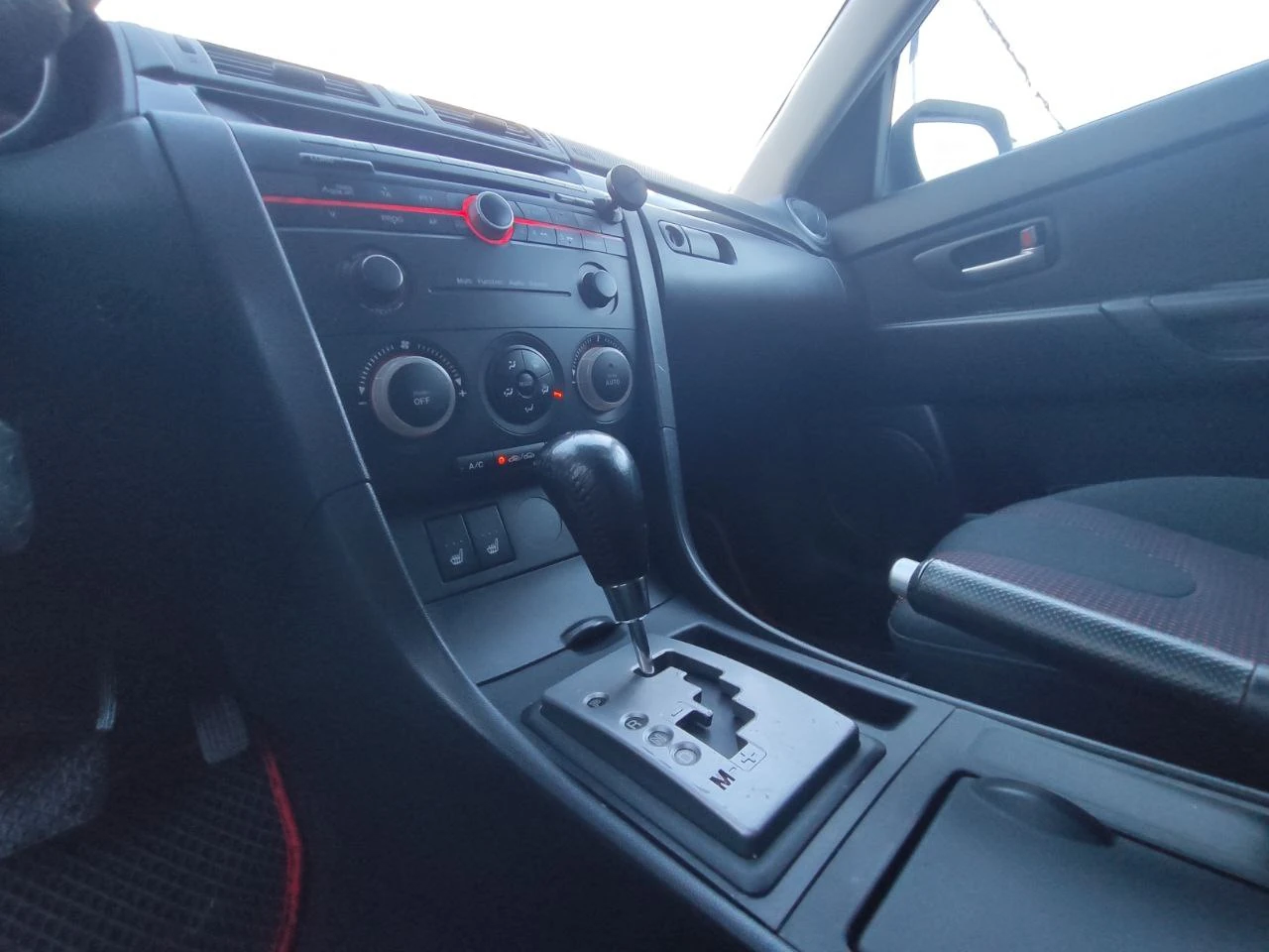 Mazda 3, 2006г, передний привод, автомат