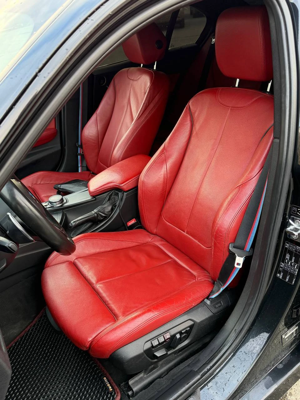 BMW 3 серии, 2012г, задний привод, автомат