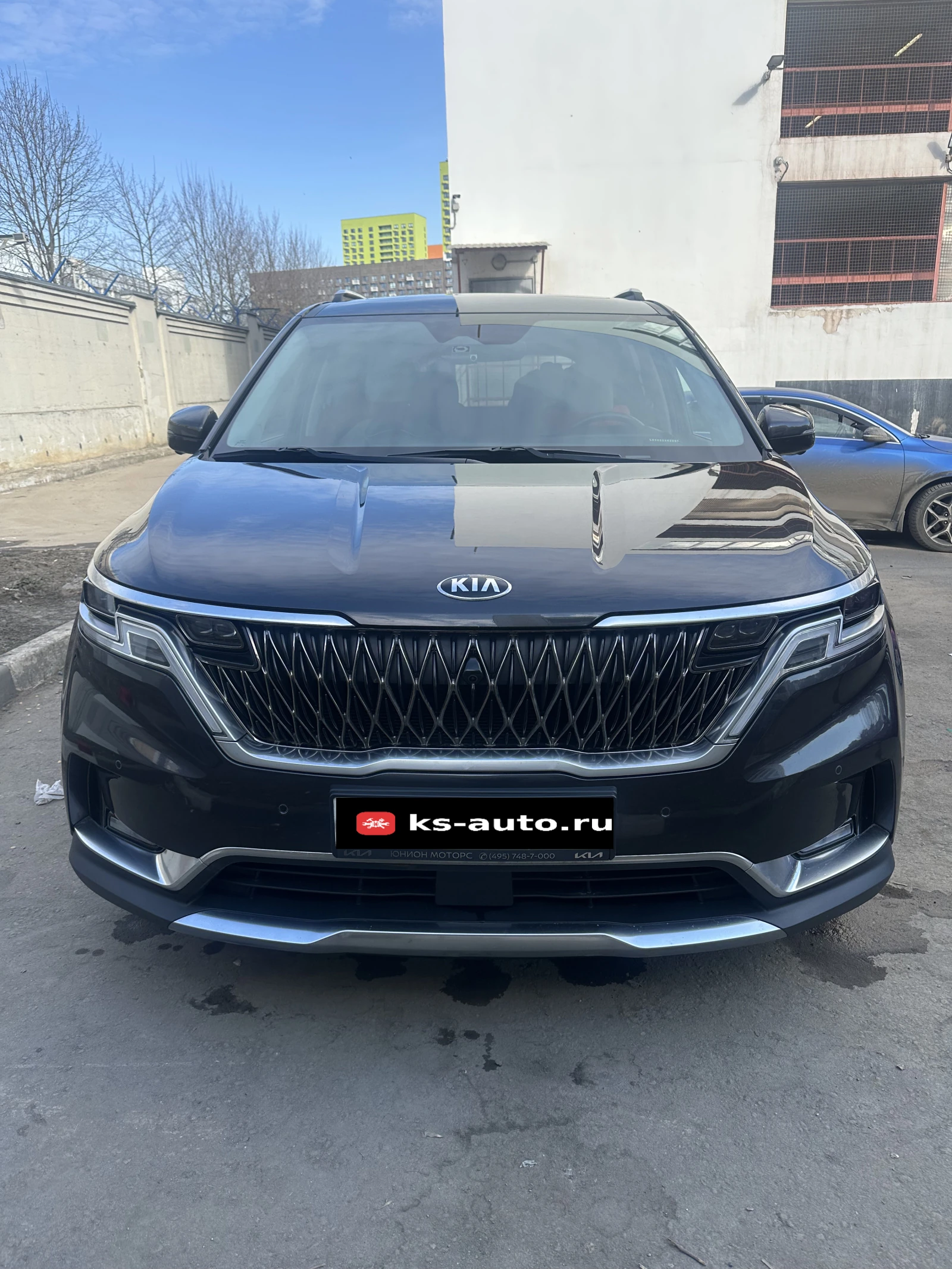 Kia Carnival, 2021г, передний привод, автомат