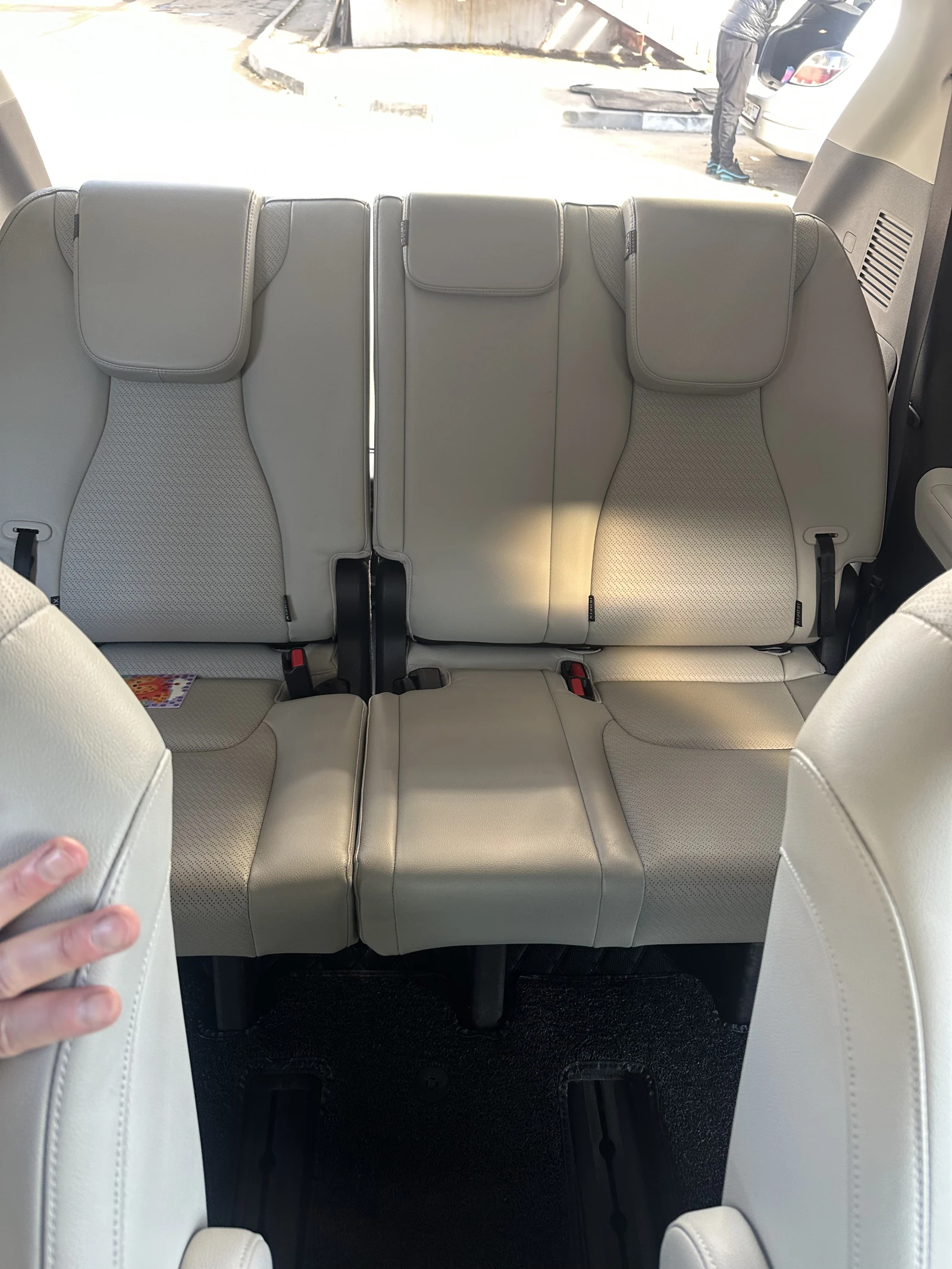 Kia Carnival, 2021г, передний привод, автомат