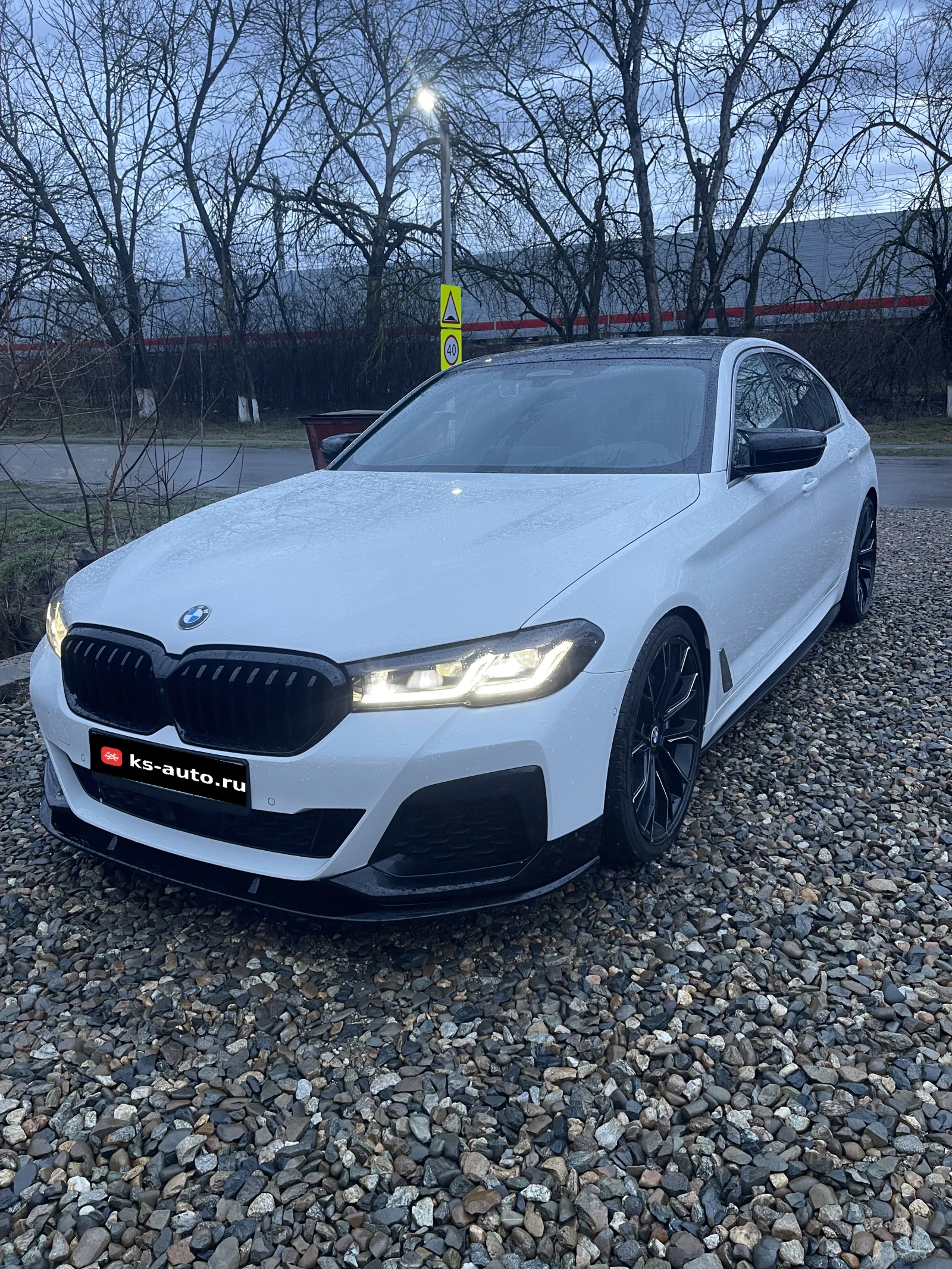 BMW 5 серии, 2021г, задний привод, автомат