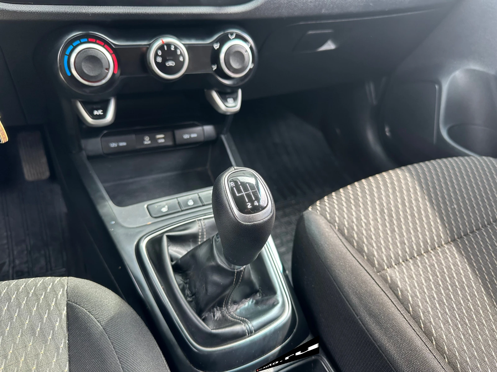 Kia Rio, 2017г, передний привод, механика