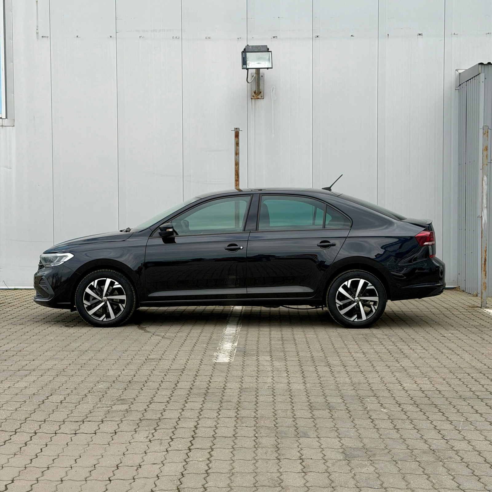 Volkswagen Polo, 2021г, передний привод, автомат