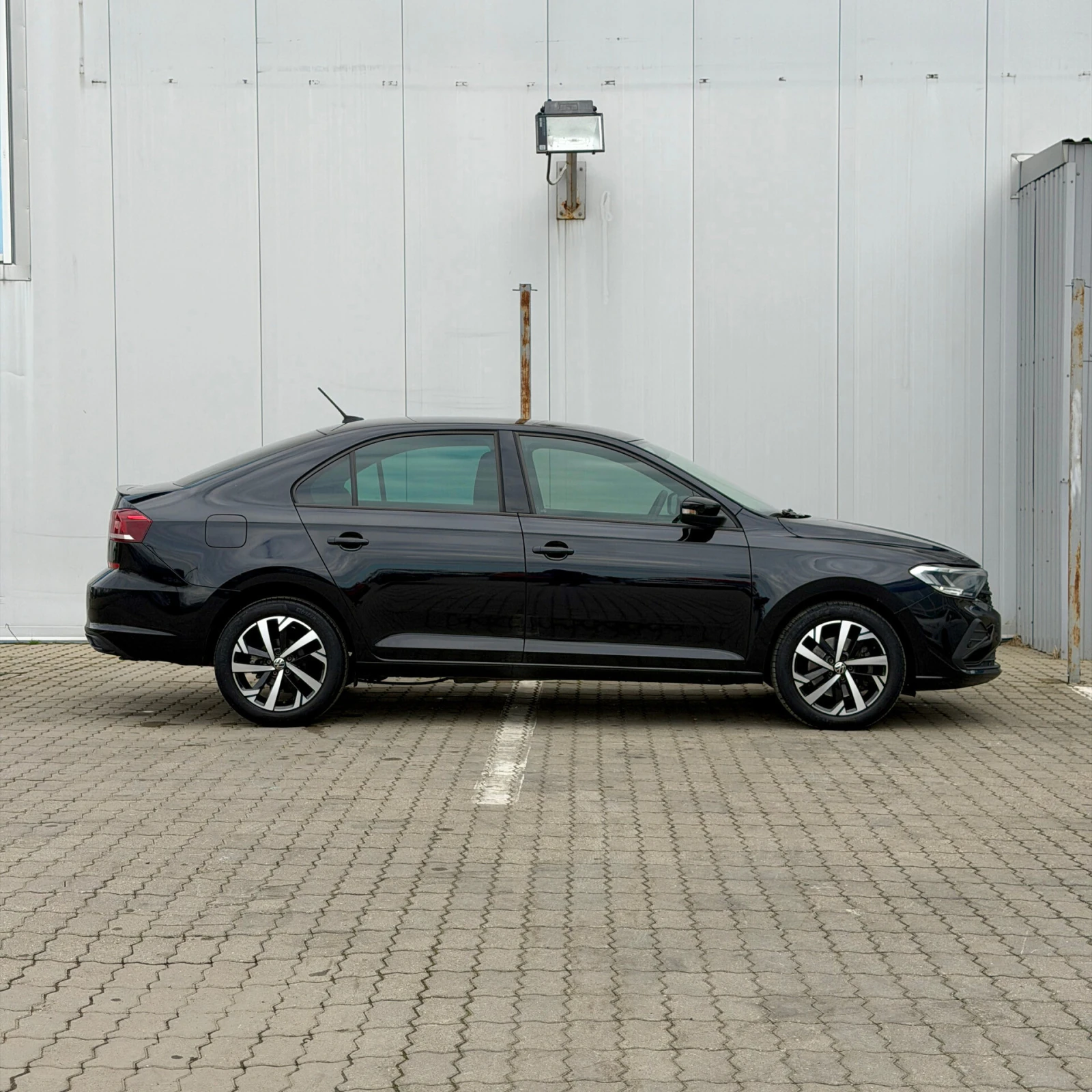 Volkswagen Polo, 2021г, передний привод, автомат