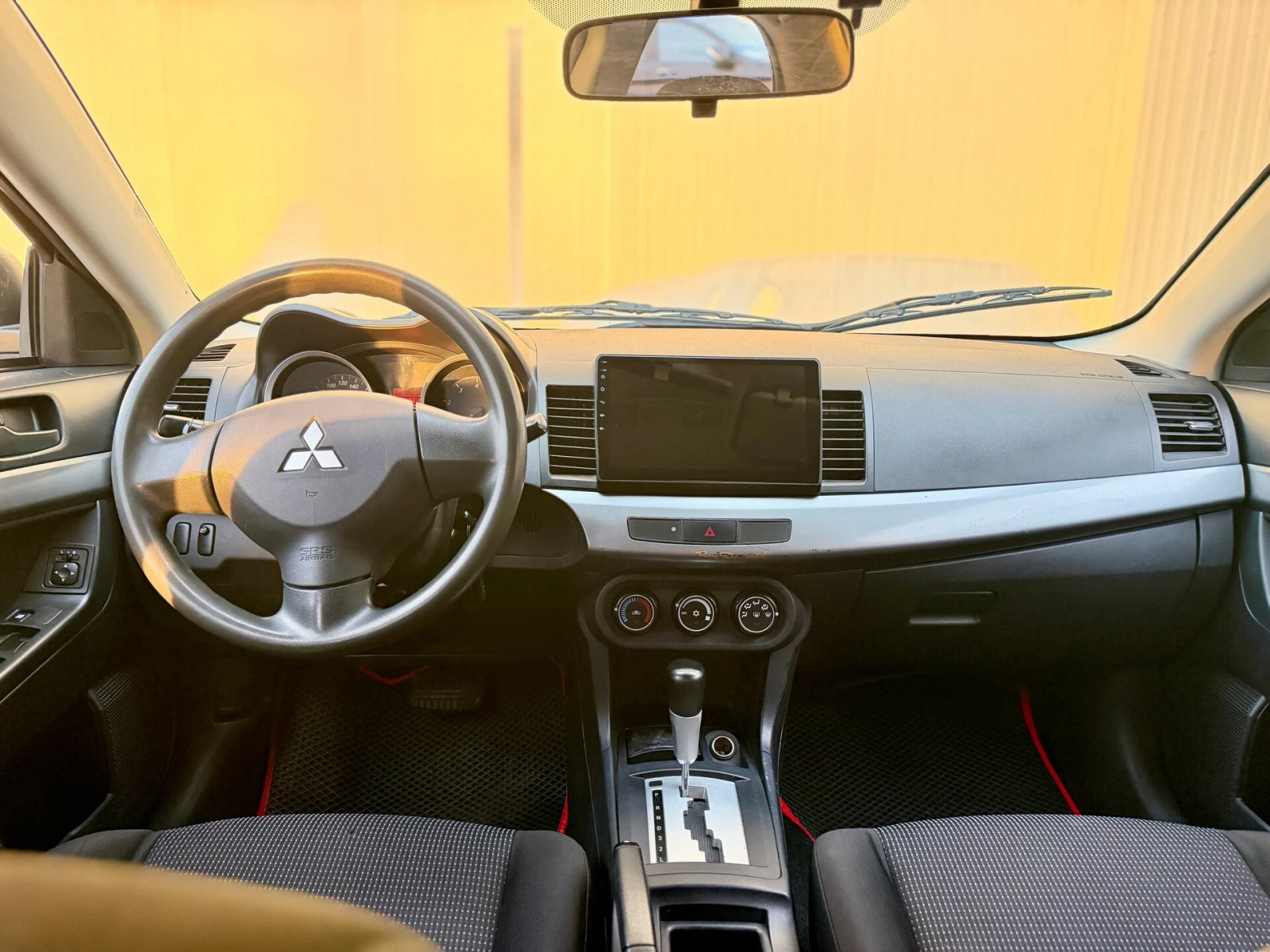 Mitsubishi Lancer, 2010г, передний привод, автомат