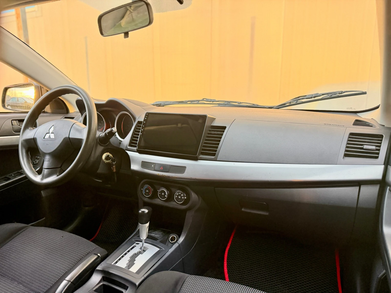 Mitsubishi Lancer, 2010г, передний привод, автомат