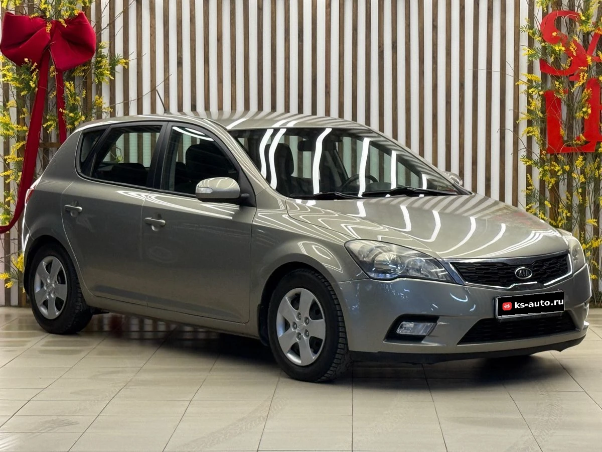 Kia Ceed, 2012г, передний привод, автомат