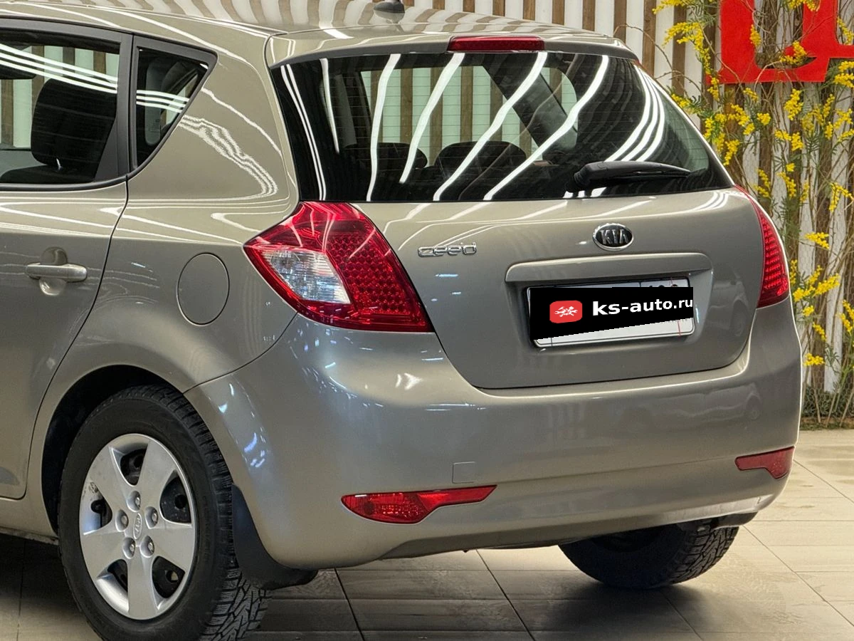Kia Ceed, 2012г, передний привод, автомат