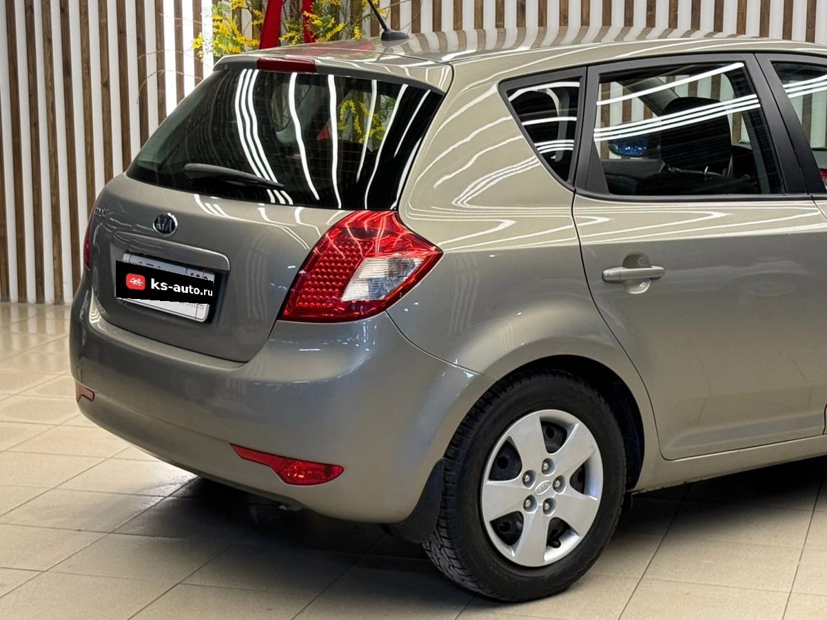 Kia Ceed, 2012г, передний привод, автомат