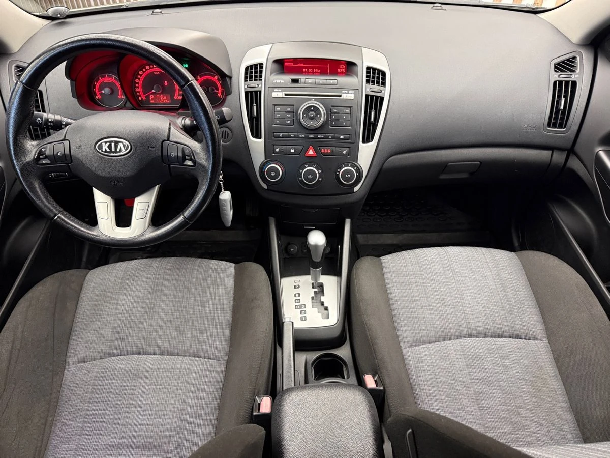 Kia Ceed, 2012г, передний привод, автомат