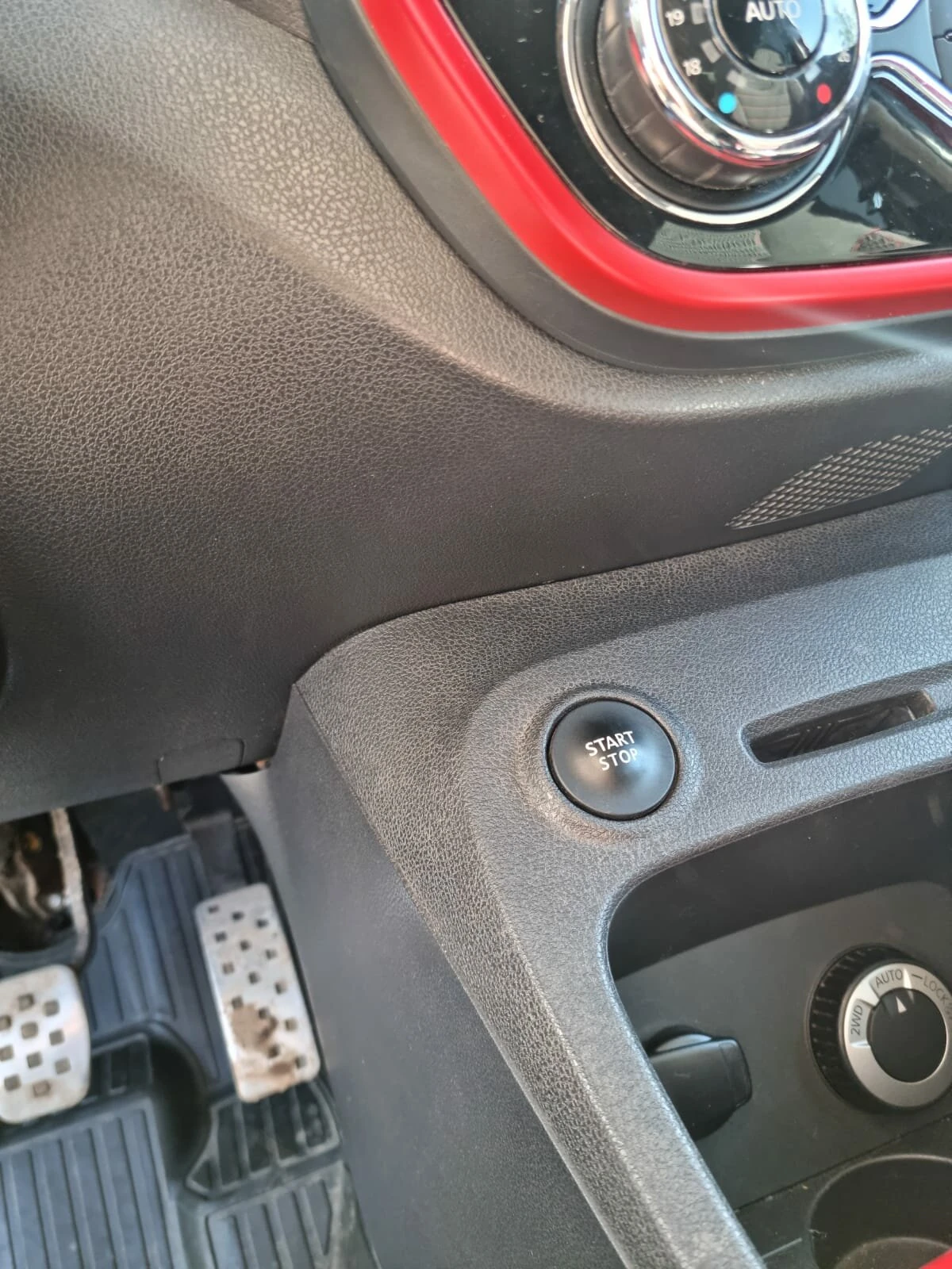 Renault Kaptur, 2018г, полный привод, механика