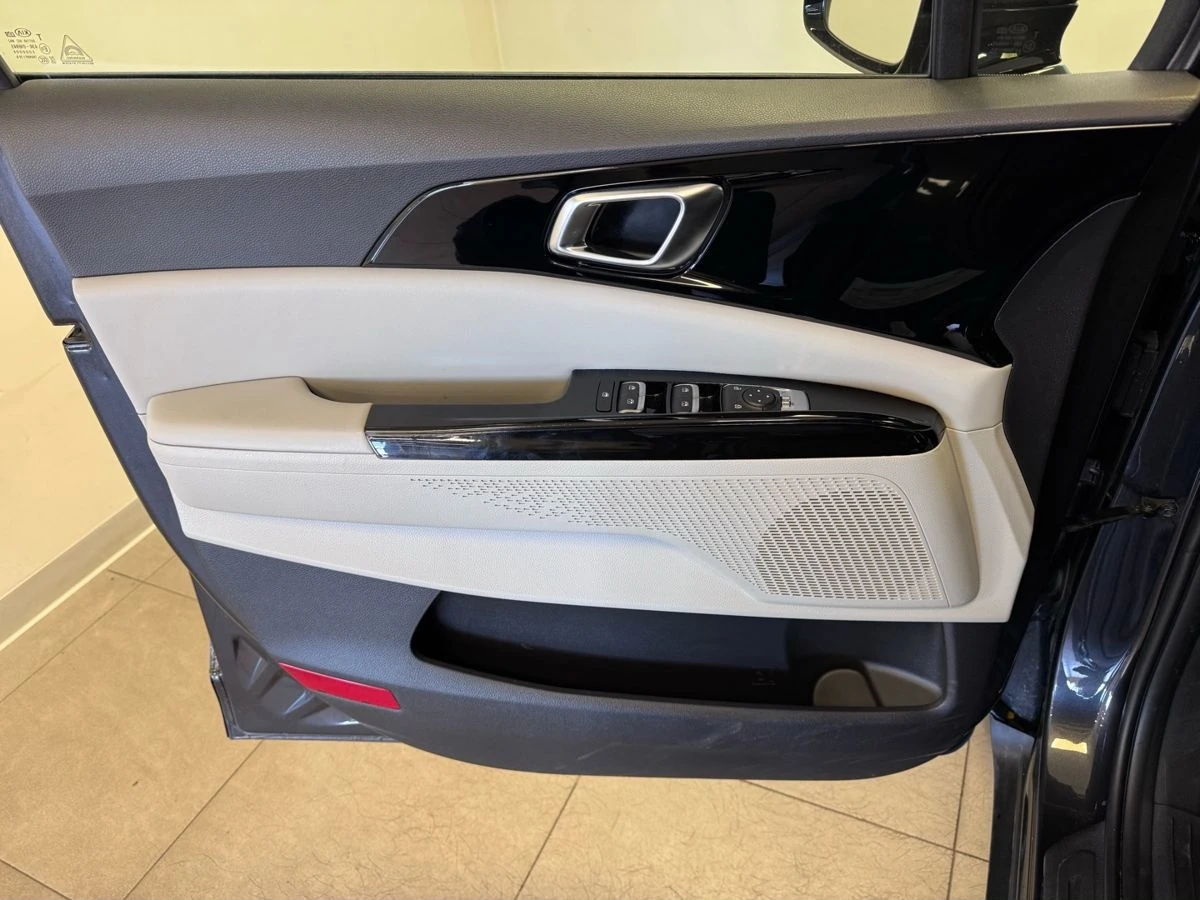 Kia Carnival, 2021г, передний привод, автомат