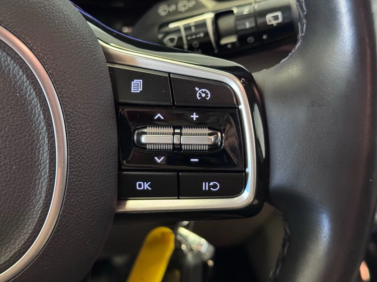 Kia Carnival, 2021г, передний привод, автомат