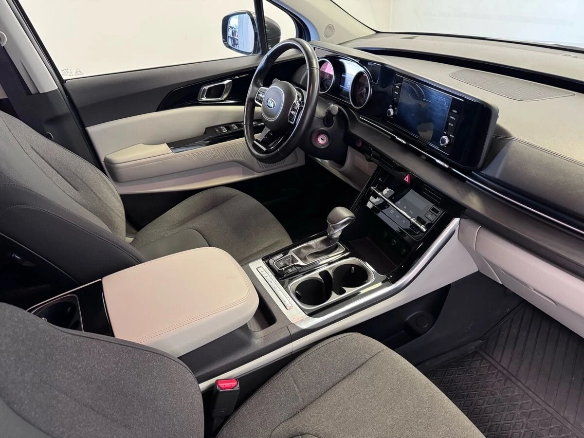 Kia Carnival, 2021г, передний привод, автомат