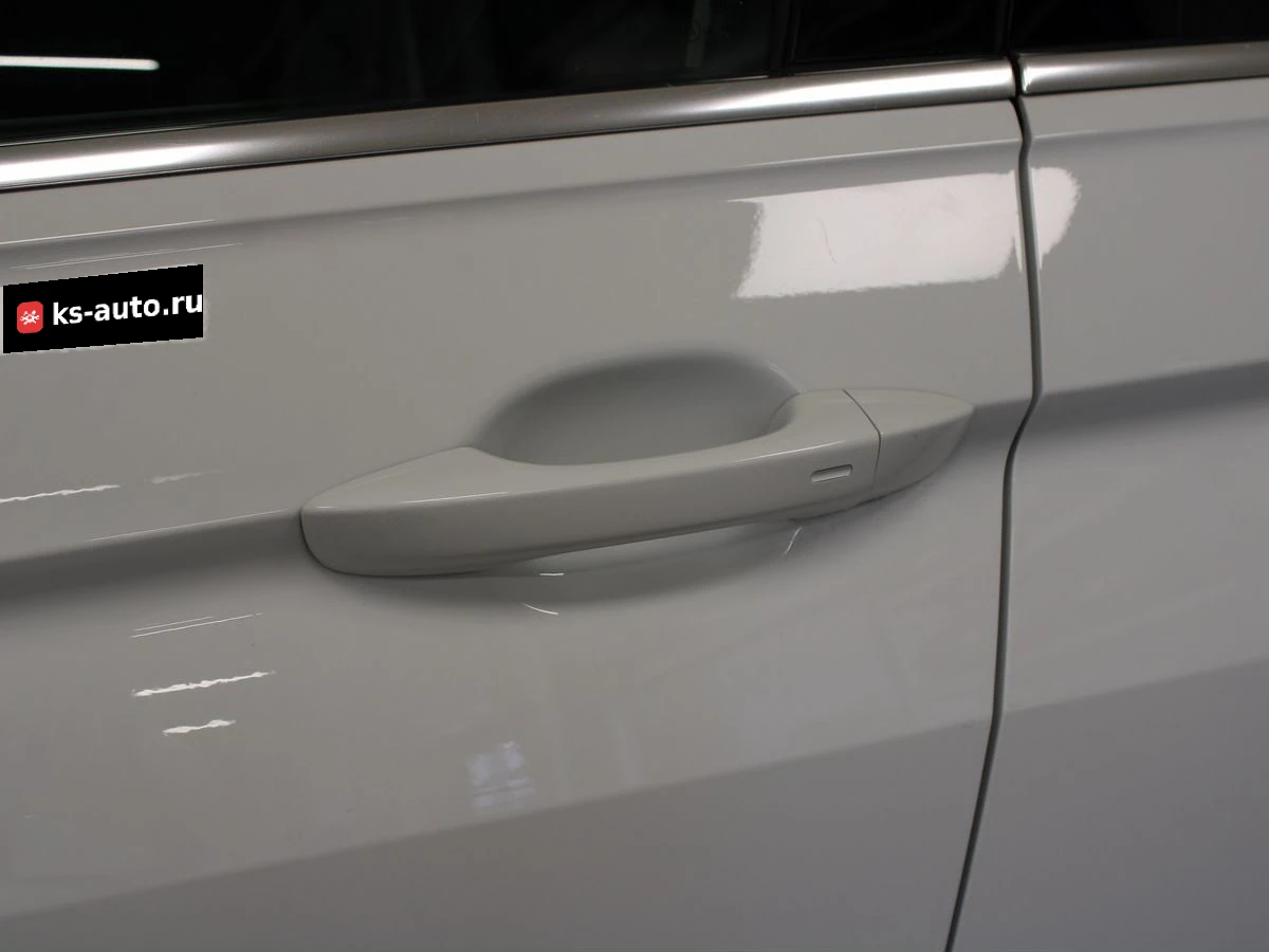 Volkswagen Tiguan, 2019г, передний привод, автомат