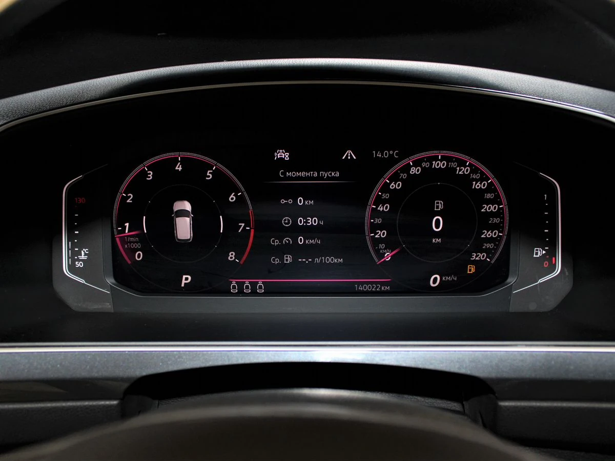 Volkswagen Tiguan, 2019г, передний привод, автомат