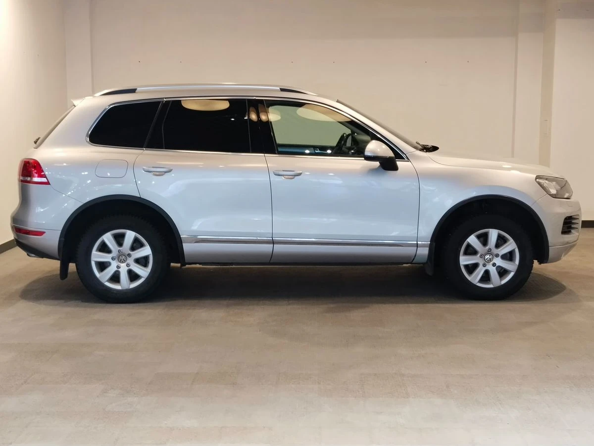 Volkswagen Touareg, 2013г, полный привод, автомат