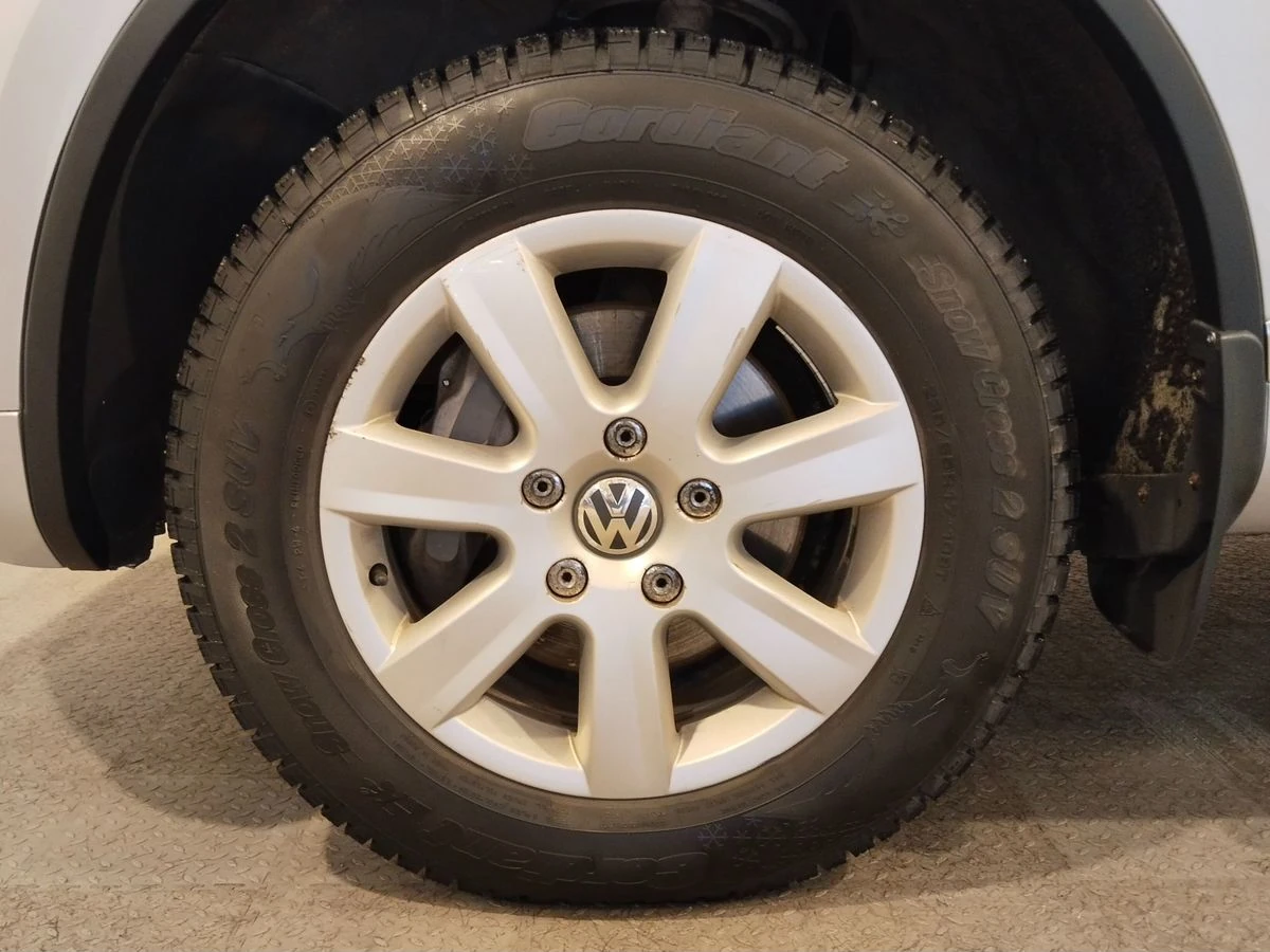 Volkswagen Touareg, 2013г, полный привод, автомат